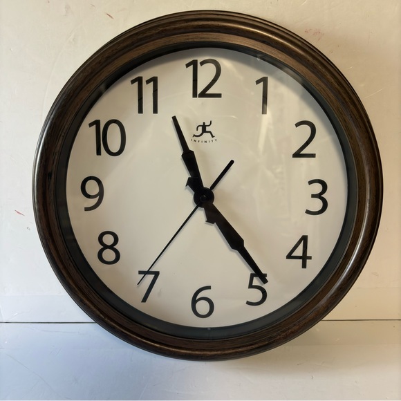 12” Infinity Clock Oiled bronze Color WORKS GREAT - Picture 8 of 9